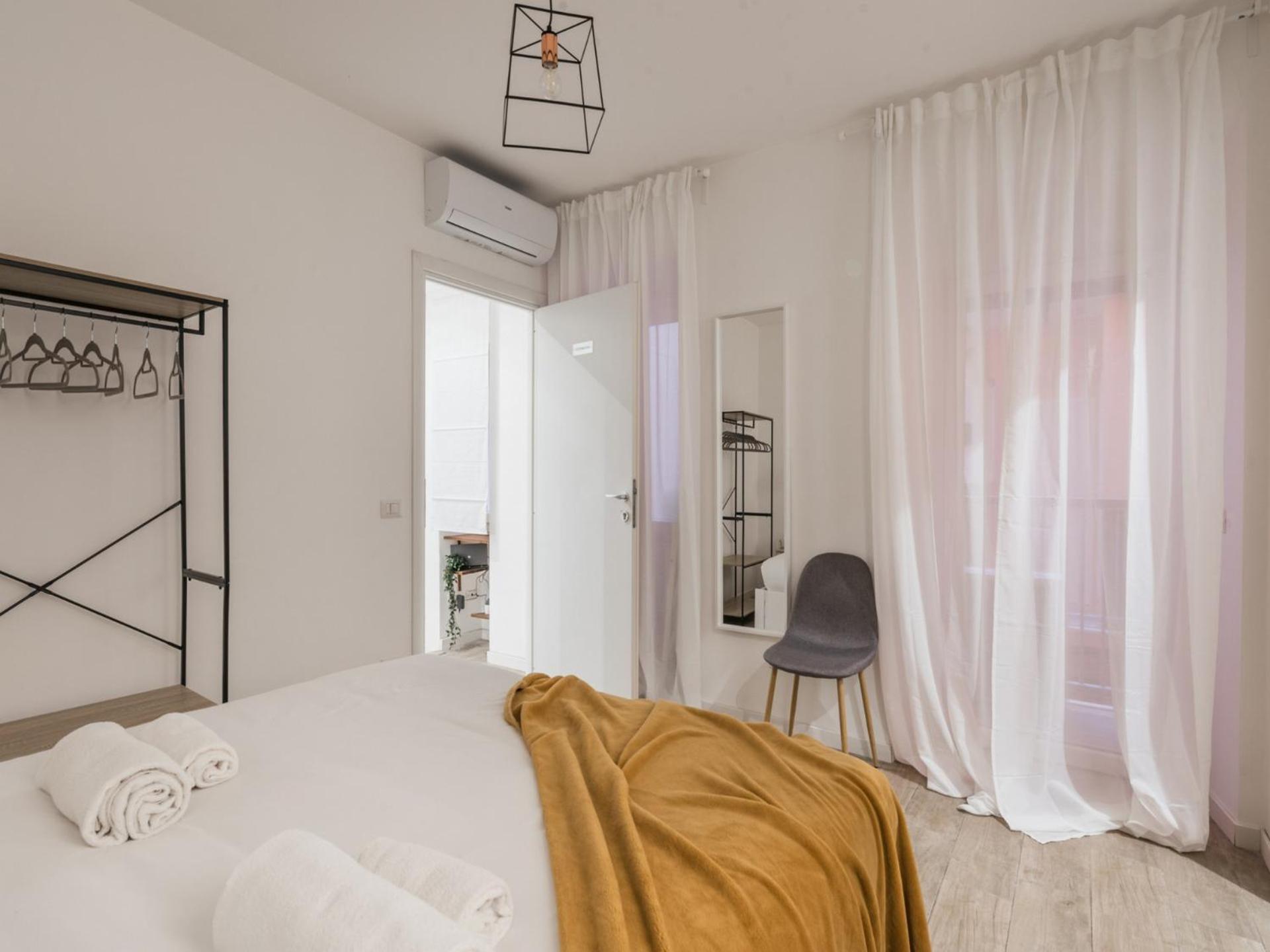 The Rent - Three-room Near The Colosseum Apartamento Roma